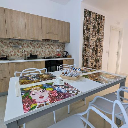 Magi House Leilighet Syracuse Eksteriør bilde